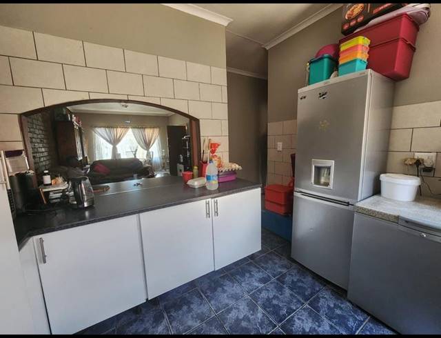 2 BEDROOM TOWNHOUSE FOR SALE IN RANDFONTEIN CENTRAL